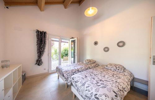 Gîte familial à Jezainville - Nature, terrasses & jardin clos, Vue vallée, forêt - Foto 11