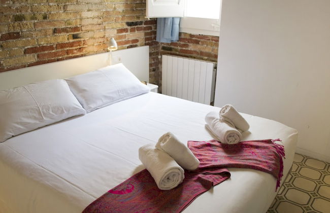 Happy People Gaudi Sant Pau - Foto 42