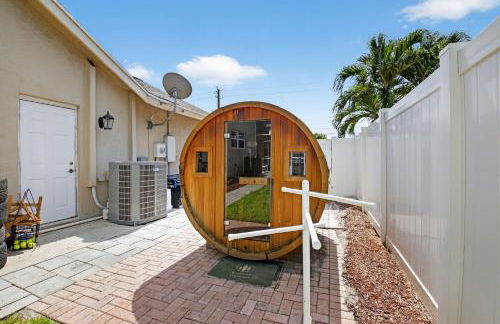 Family-Friendly Boca Gem! 4BR 3BA with Pool & Sauna - Foto 11