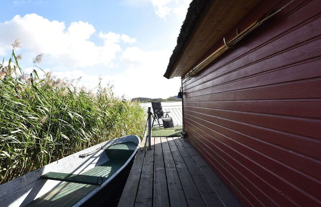 Striking Holiday Home in Sternberg With Jetty - Foto 46