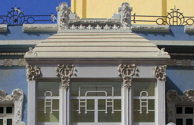 Tour por la Melilla modernista - Foto 1