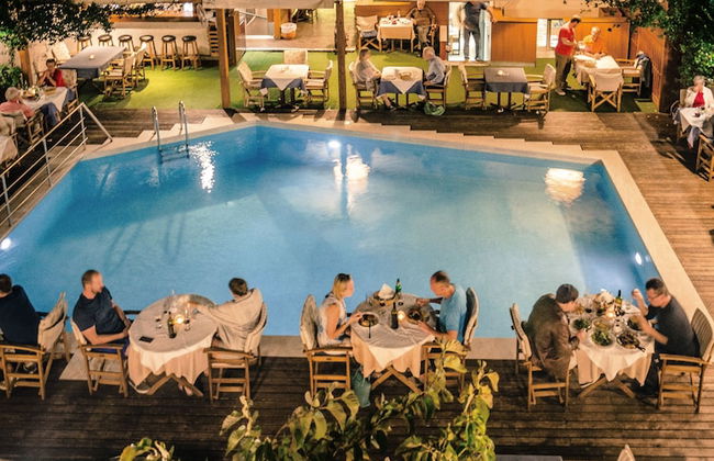 Talos Hotel Apartments - Photo 1