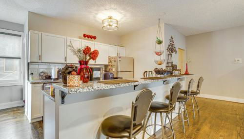 Walk to Bites and Whittier Park Uptown Getaway! - Foto 4