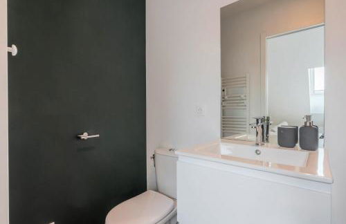 Studio sous les combles côté cour, parking gratuit - Foto 8