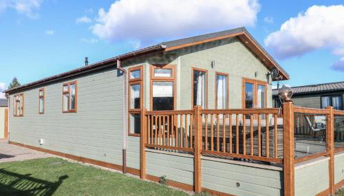 Stones Throw - Photo 2