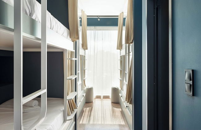 Zeus is Loose Hostel - Photo 27