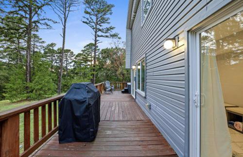 Lake Retreat Hot Tub Game Room Grill - Foto 6