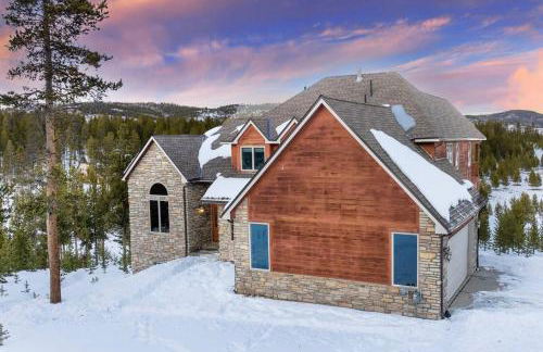 Stunning Mountain Retreat with View and Private Hot Tub - Foto 31