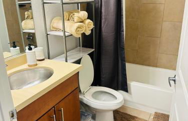 Mid-City Charm 2BR Near LAs Hotspots! - Foto 33