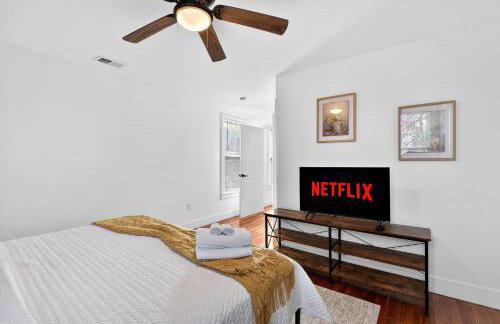 Charming 2nd-Floor Flat 3BR 2BA Free Parking - Foto 20