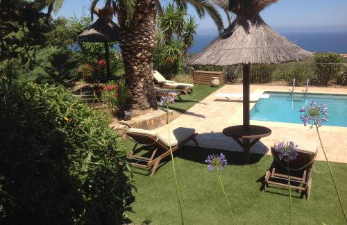 Villa A Scopa à Lumio en Corse avec piscine chauffée, vue mer panoramique, climatisation, jardin arboré de 3000m2, 10 pers, 5 Chb, 4 Sdb - Foto 27