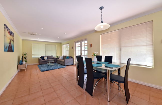 Redcliff Home Close to City & Airport - Foto 9