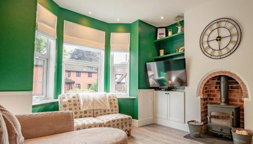 Exquisite Renovation in Central Location with Garden and Parking - Foto 2