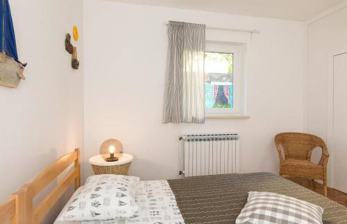 Captain's Apartment with Sea View - Photo 21