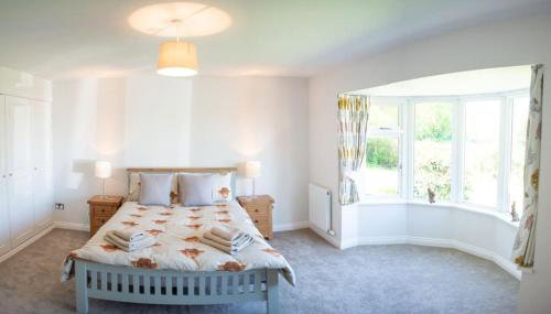 Country Crabtree Bungalow with large wild garden - Foto 4