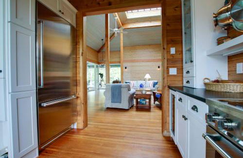Serene Washington Island Getaway with Private Beach! - Photo 9