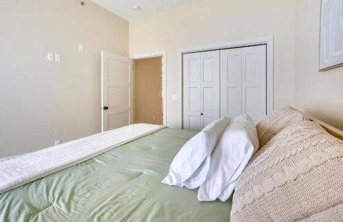 Waterfront Watertown Condo with Patio and Pool Access! - Foto 23