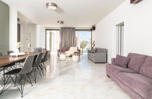 Nopi Exclusive Villa, A Sunlit Retreat by MindYourVilla - Foto 9