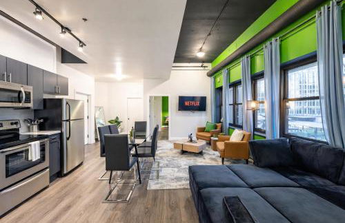 Modern 3BR in South Loop with Optional Parking and Gym Access Near McCormick Place, Chinatown and Soldier Field - Foto 1