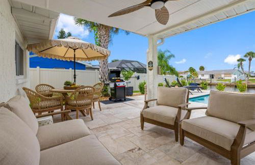 Brand New Saltwater Pool! - Waterfront Canal - Luxury Home - Foto 46