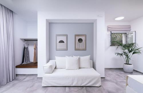 Sea View Luxury Villa White in Blue - Photo 21