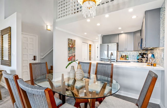 Luxurious & Spacious Ocean Vistas - Photo 25