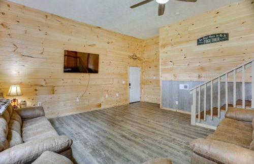 Mtn-View Gem Flat Rock Retreat with Deck and Grill! - Foto 6