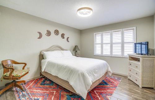 Close to Golf Sun City Escape with Furnished Porch! - Foto 14