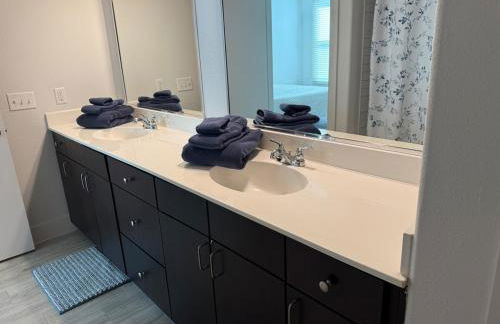 Experience the Best of Fort Worth Stylish Apartment in the Cultural District - Photo 6