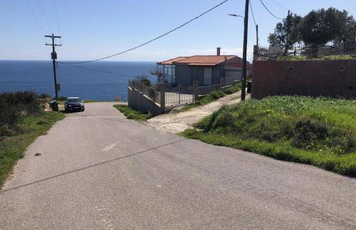 A peaceful haven in a quiet location with exceptional sea views - Photo 8