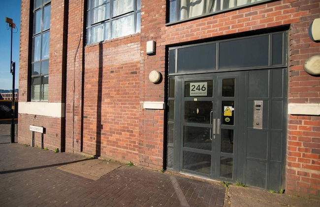 Stunning 2-bed Apartment in Birmingham - Foto 19