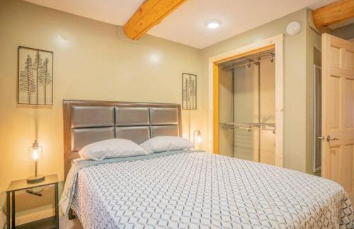 Tucked Away Timber Lower Suite - Foto 8