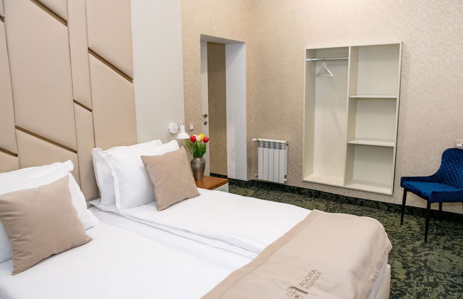 Agora Boutique - Photo 42