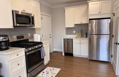 Furnished 2-Bedroom Apartment Prime Location Near South Bay and UMass - Foto 14