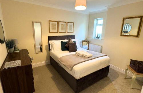 Y-Not House - Double Rooms with Private Bathroom - Photo 13