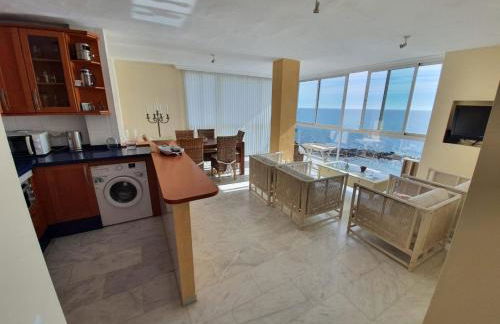 The Pearl with Private Beach Access - Foto 18