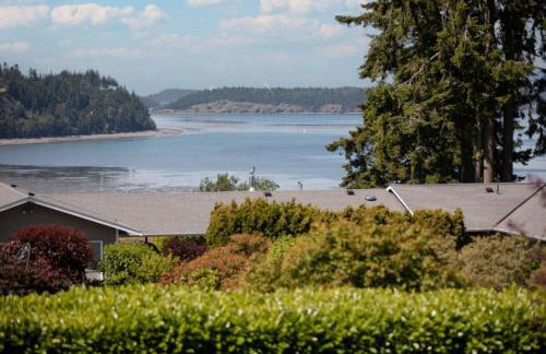 Cozy Garden 4BR1BA Lower Unit Ocean Mountain Views with doggies EV Charging - Foto 9