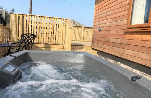 Pheasant Lodge with Hot Tub - Foto 14