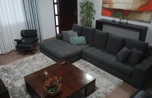 Sobrado luxuoso próximo ao vaca brava - Foto 4