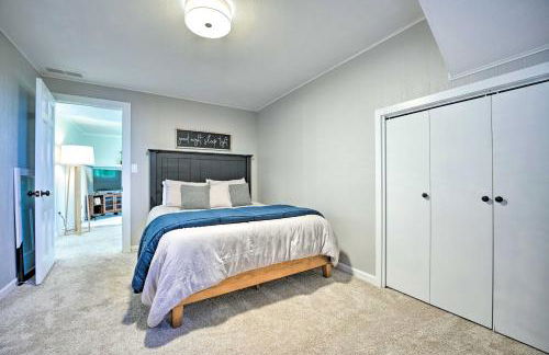 Modern Lake Michigan Home with 3 Lakefront Decks! - Foto 15