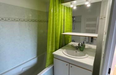 City Rose T2, Climatisation,parking privé, piscine, wifi , tout confort - Photo 17