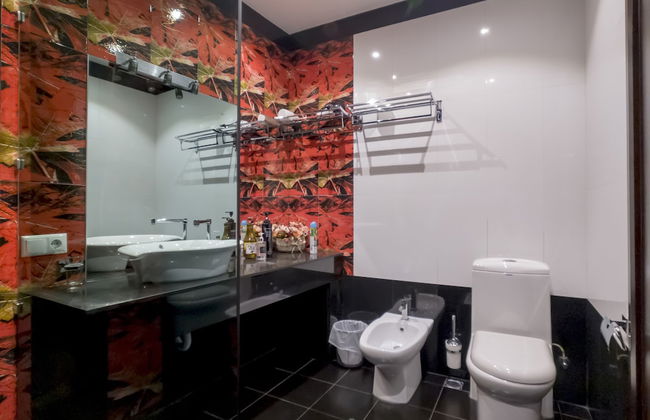 Tbilisi Core: Leo - Photo 34