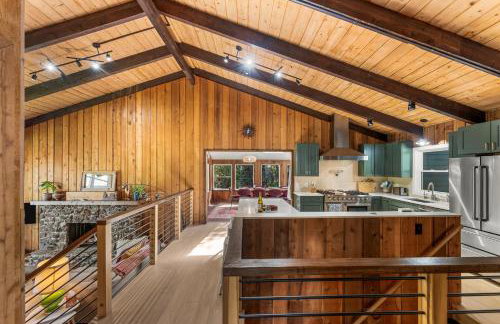 Glenwood Springs Mountain Getaway with Hot Tub and Riverfront - Foto 47