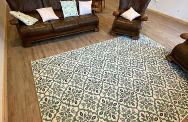 Luxury Railway carriage with own private hot tub - Photo 7