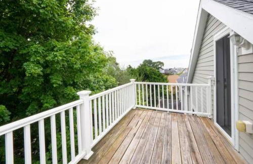 Spacious Coastal Townhome Deck and Parking - Foto 7