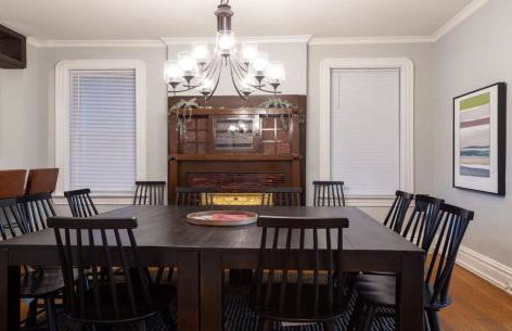 Elegant 6BR-4BA Family Home with Garage ABODEbucks - Foto 8