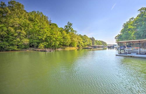 Lakefront Townville Gem with Boat Dock and Kayaks - Foto 35