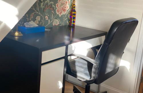 Group Contractor Stay 3 Bed House Bedford Parking WiFi - Foto 41