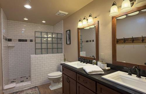 Lily of the Valley - Big Wall, Yosemite Day Use Reservations, Breakfast, Forest View and WiFi - Foto 6