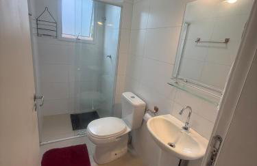 Lindo Ap - CENTRO- piscina, churrasqueira gourmet, maquina lava e seca e wifi roupas cama - Foto 15